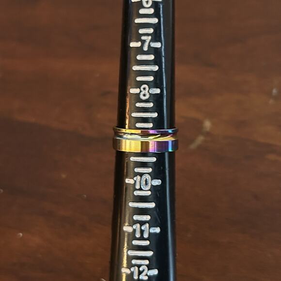 Lot Of 7 Stainless Steel Rings Sizes 9 To 12.5 Rainbow Superman - Picture 3 of 15